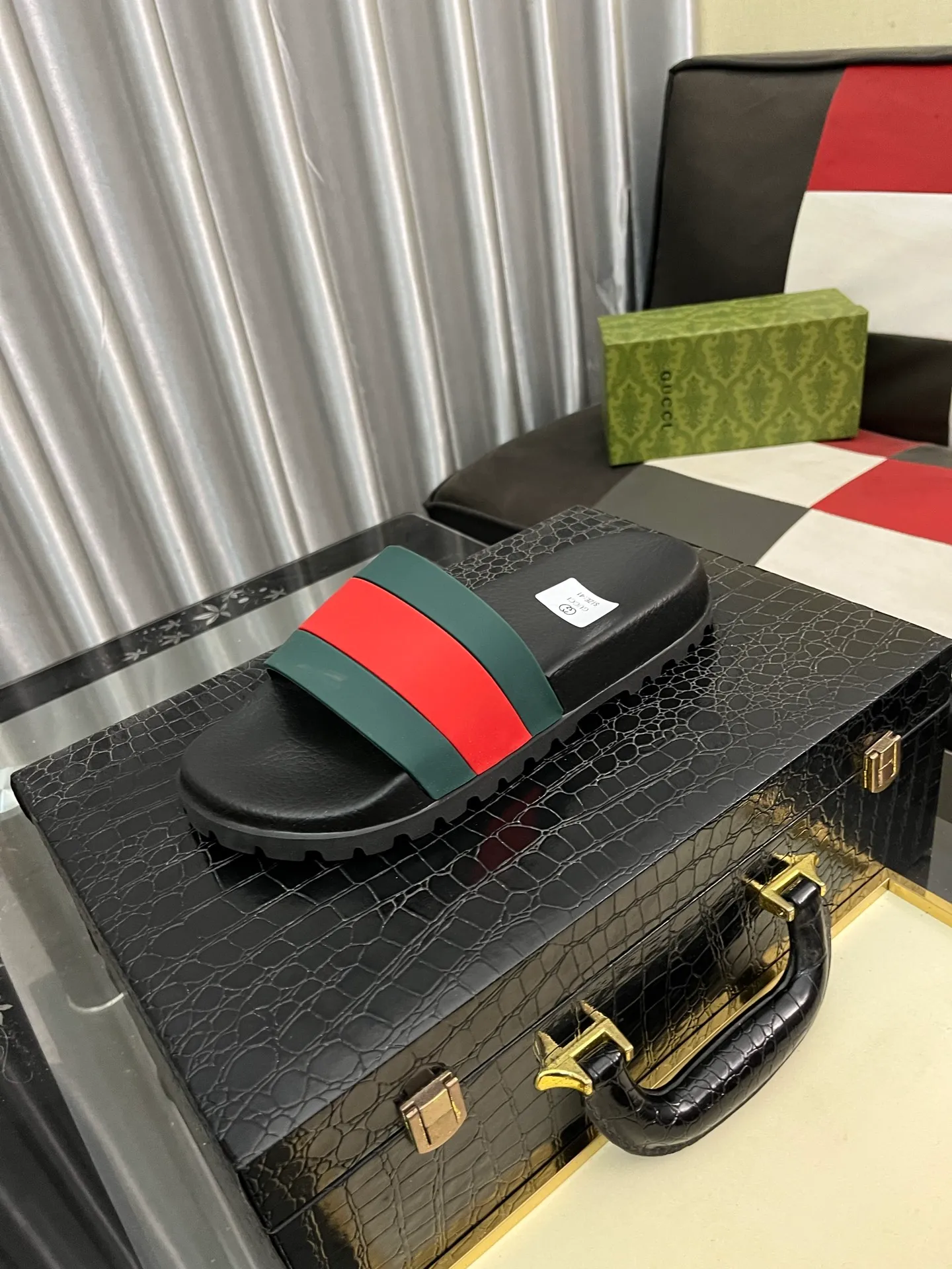 Men's men's shoes💰260⌚️⌚️ＧＵＣＣＩ.Gucci.Official website 1:1 popular slippers hot sale! Original original material 🩴 SIZE: 38-46 (45.46 non-refundable)